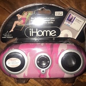 New never opened speaker case. Pink camo.